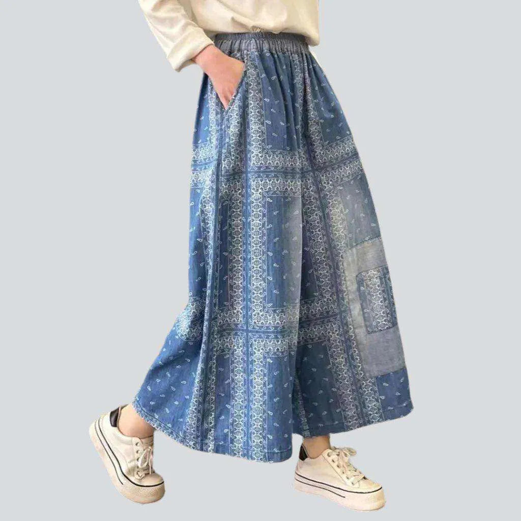 Stylish flare pants for retro party looks -Ornament print culottes denim pants