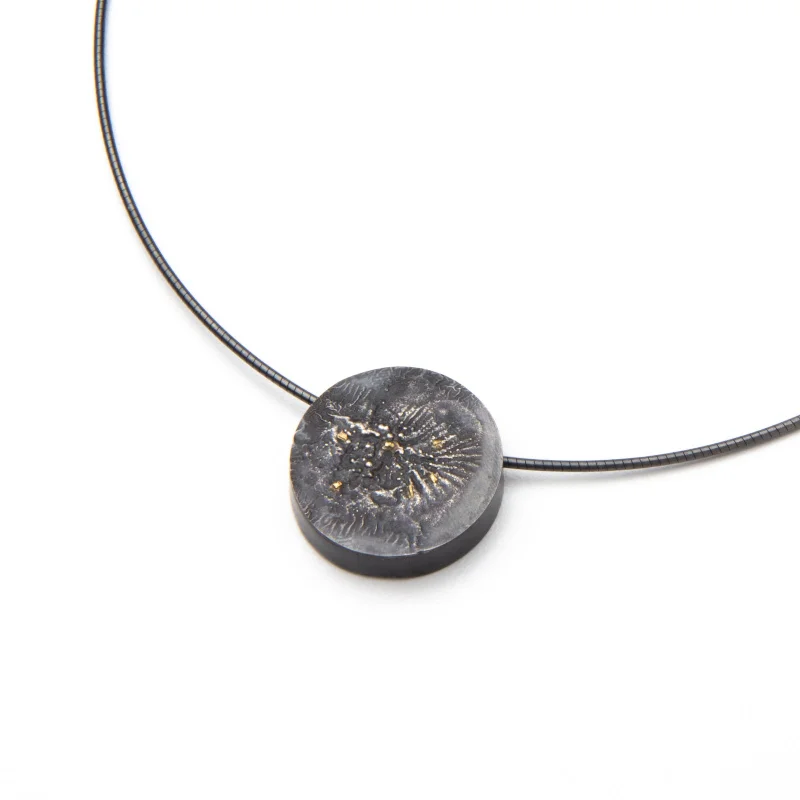 Necklaces and pendants with custom engravings for a personal, meaningful gift-Mugen Hollow Large Choker (circle)