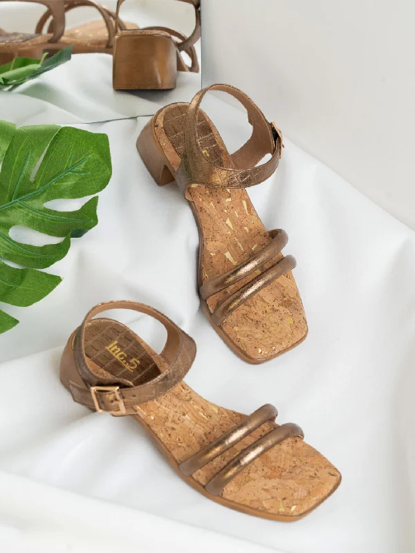 Trendy sandals for women with braided straps and comfortable footbed for casual style-Womens Golden Solid Square Toe Buckle Closure Sandals