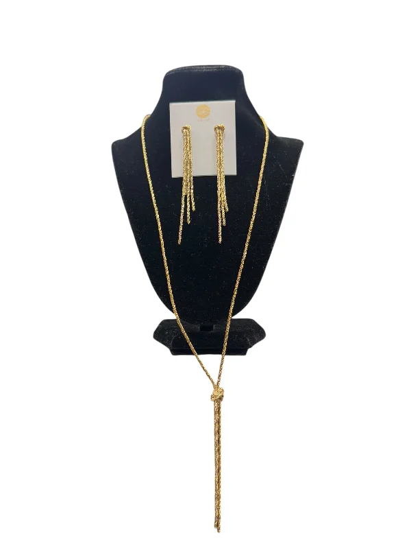 Best necklaces and pendants with butterfly wings for a delicate, graceful style-Necklace Set By Cma