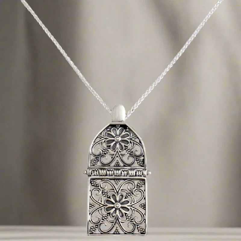 Best necklaces and pendants with butterfly pendants for a delicate, light style-Byzantine pendant in Sterling silver (PE-78)