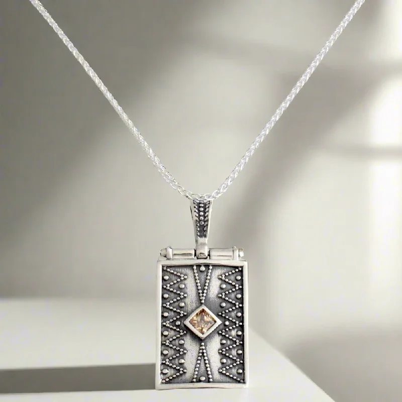 Elegant necklaces and pendants with onyx stones for a sleek, polished look-Byzantine pendant in Sterling silver (PE-79)