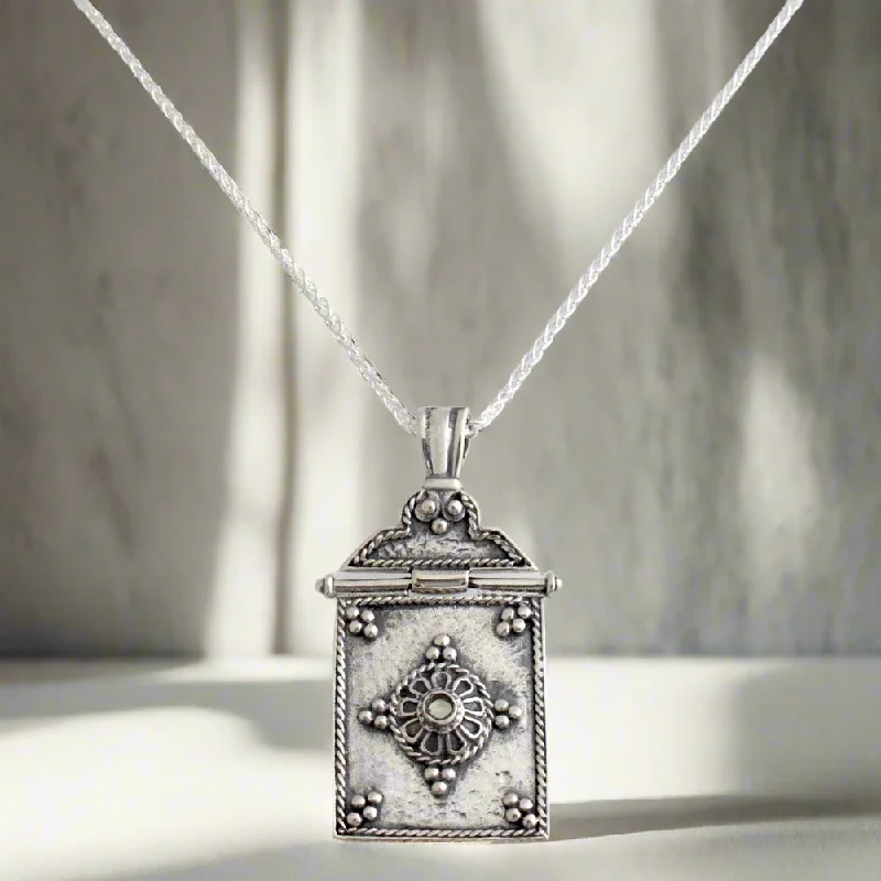 Beautiful necklaces and pendants with gemstone teardrops for an elegant effect-Byzantine pendant in Sterling silver (PE-81)